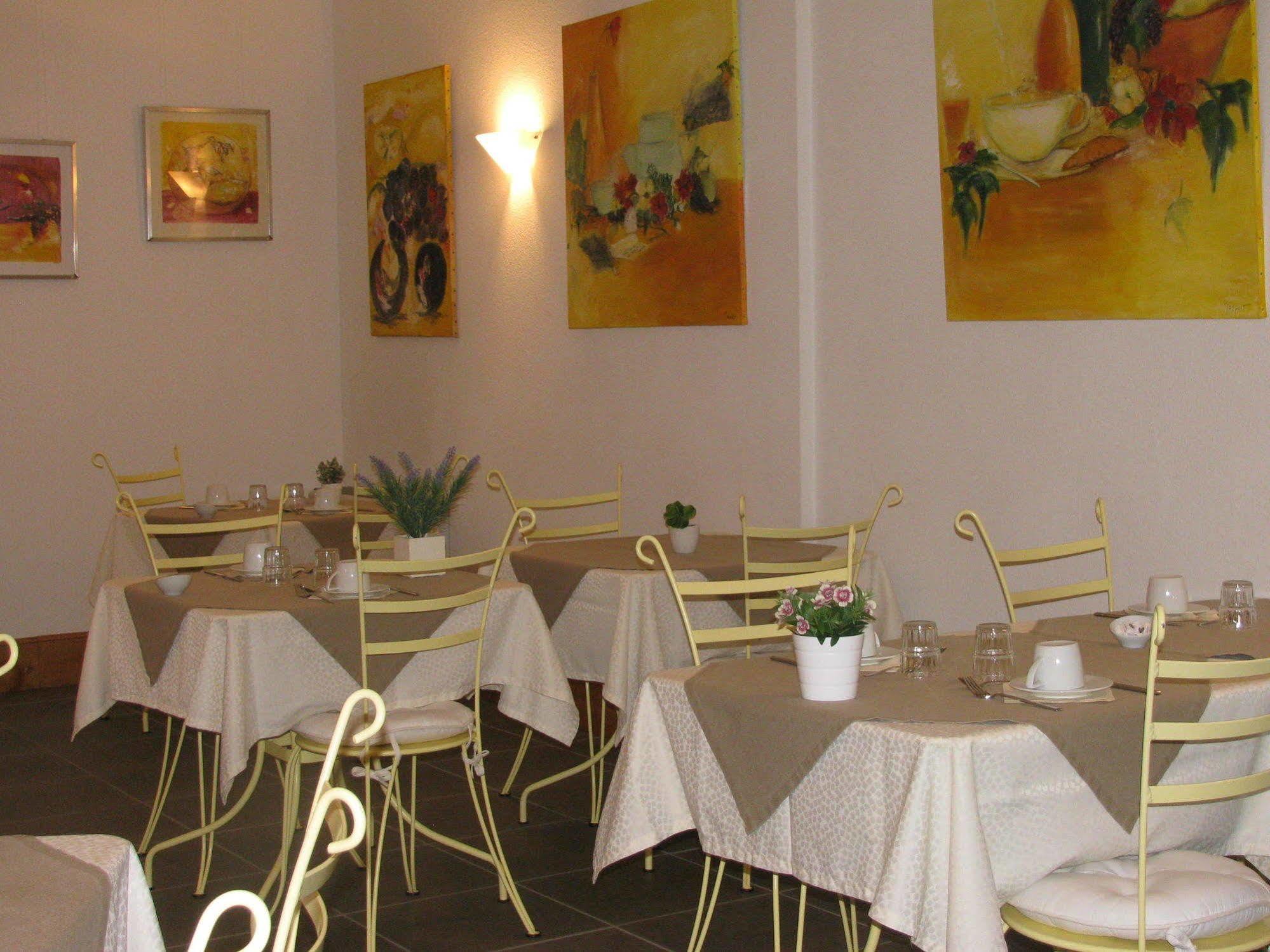 Gilly-lès-Cîteaux Hotel L'Oree Des Vignes מראה חיצוני תמונה